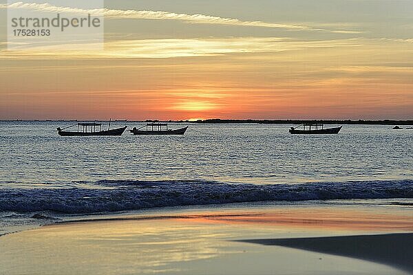 Abends  Fischerdorf  Ngapali Beach  Thandwe  Burma  Birma  Myanmar  Asien