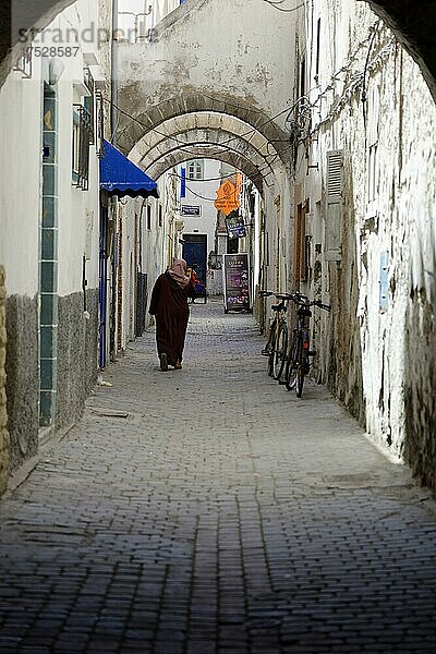 Einwohner in der Medina  Essaouira  Marokko  Afrika