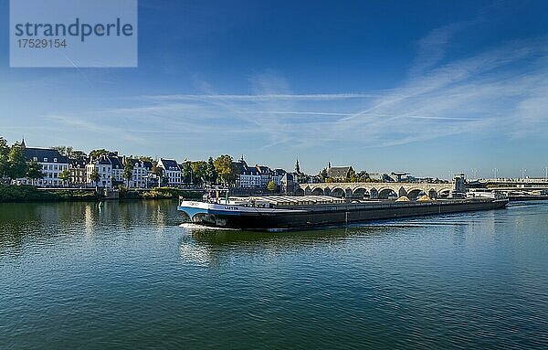 Schiff  Maas  Maastricht  Niederlande  Europa