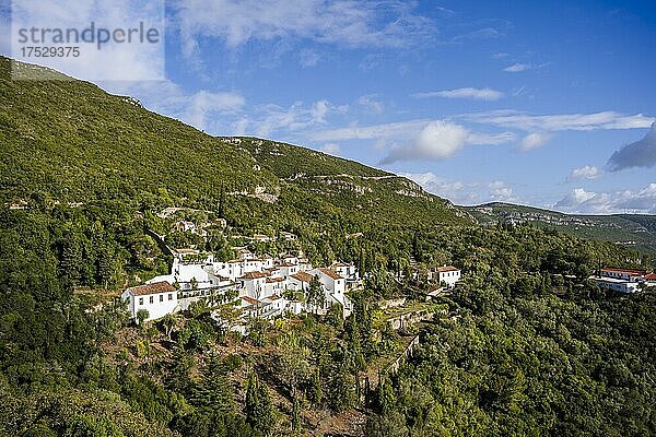 Kloster Unserer Lieben Frau von Arrabida im Naturpark Arrabida  Portinho da Arrabida  Portugal  Europa