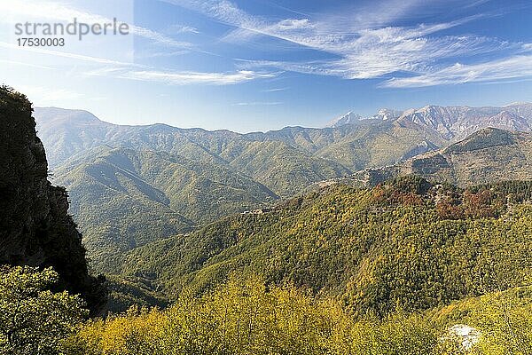 Herbst in den Ligurischen Alpen in der Nähe von Imperia  Ligurien  Italien  Europa