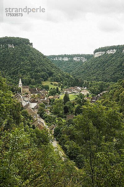 Baume-les-Messieurs  Departement Jura  Bourgogne-Franche-Comté  Jura  Frankreich  Europa