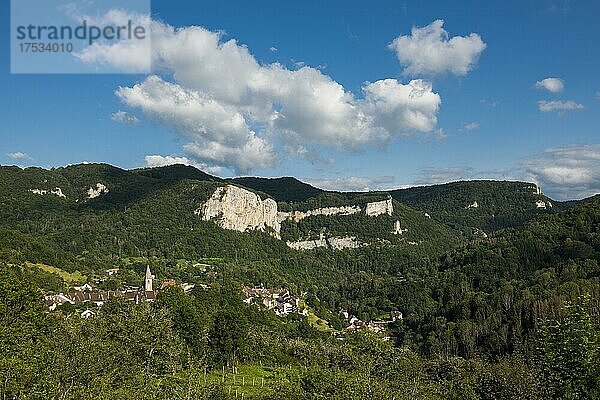 Mouthier-Haute-Pierre  am Loue  Département Doubs  Bourgogne-Franche-Comté  Jura  Frankreich  Europa