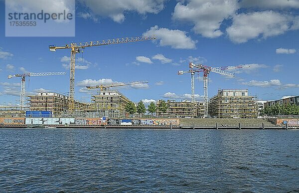 Neubaugebiet Waterkant mit Baukränen  Haselhorst  Spandau  Berlin  Deutschland  Europa