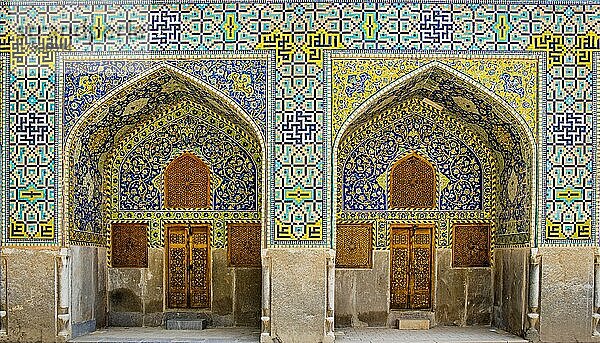 Fayence-Mosaike der Medrese  Moschee Masjid-e Imam  Isfahan  Isfahan  Iran