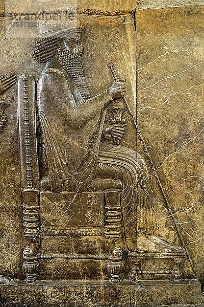 Thronrelief (Schatzhausrelief) von Darius I. d. Gr. Persepolis (Pars)  Achaaemeniden (559-330 v. Chr.)  Nationalmuseum  Teheran  Teheran  Iran