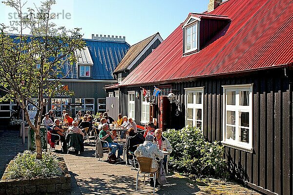 Restaurant in typischem Haus  Altstadt  Reykjavik  Island  Europa