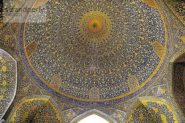 Kuppel  Moschee Masjid-e Imam  Isfahan  Isfahan  Iran