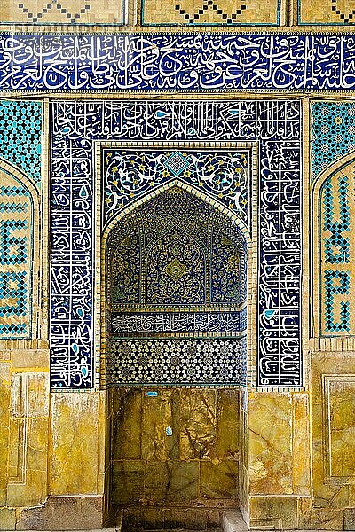 Mihab  West-Iwan  Freitags-Moschee  Masjid-e Jomeh  Isfahan  Isfahan  Iran