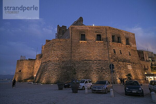 Kastell Castello Arabo Normanno  Castellammare del Golfo  Sizilien  Italien  Europa