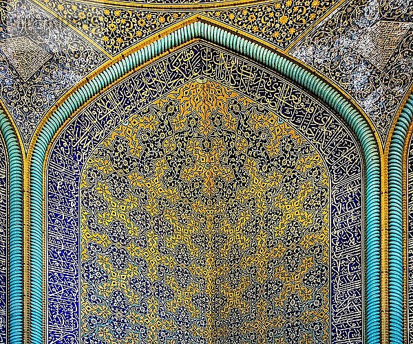 Fayence-Mosaike  Shaikh-Lotfullah-Moschee  Isfahan  Isfahan  Iran