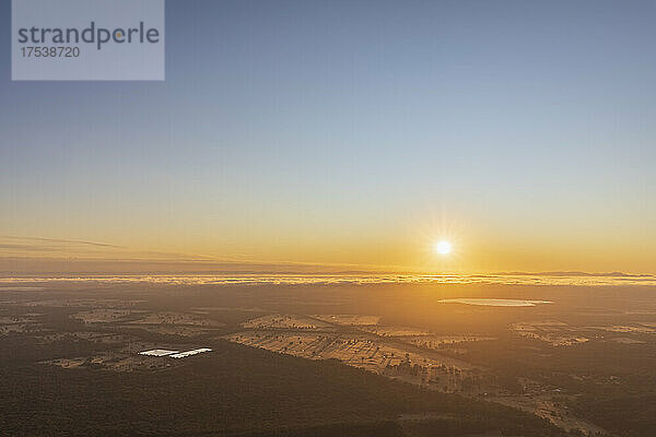 Australia  Victoria  Halls Gap  View from Boroka Lookout at sunrise