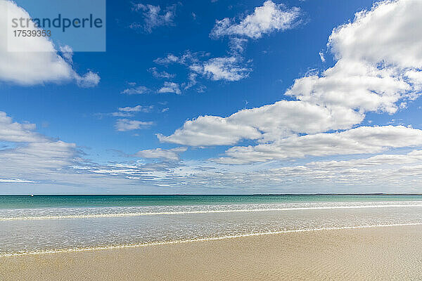 Australien  Südaustralien  Robe  Sommerwolken über Fox Beach