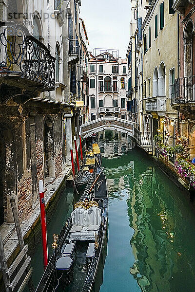 Italien  Venetien  Venedig  Kanal Rio dei Bareteri