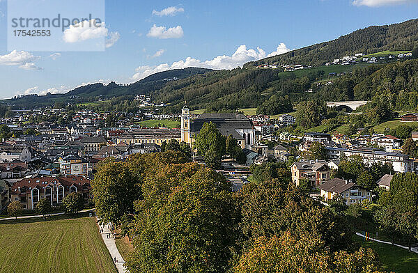 Austria  Upper Austria  Mondsee  Drone view of town in Salzkammergut during summer