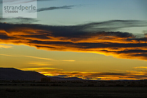 USA  Idaho  Bellevue  Hügel und Wolken bei Sonnenuntergang