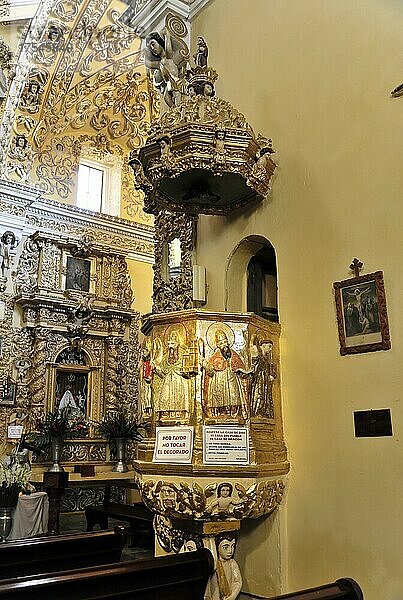 Kirche San Francisco de Acatepec  Acatepec  San Pedro Cholula  Bundesstaat Puebla  Mexiko  Mittelamerika
