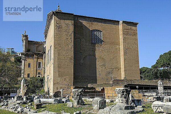 Historischer Versammlungsort Sitzungsgebäude von Senat von Rom in Antike  Curia Iulia  Forum Romanum  Rom  Latium  Italien  Europa