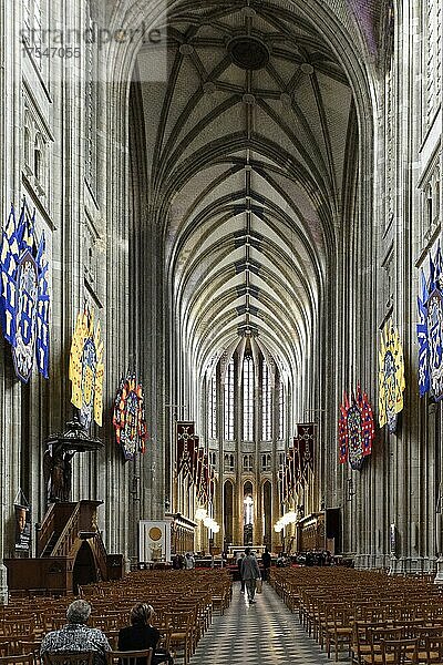 Innenraum der Kathedrale Sainte-Croix dOrleans  Orleans  Centre  Frankreich  Europa