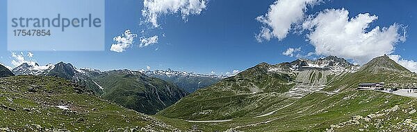 Alpenpanorama beim Nufenenpass mit den Bergen Ritzhoerner  Distelgrad  Finsteraarhorn  Pizzo Gallina und Chilchhorn  Ulrichen  Wallis  Schweiz  Europa