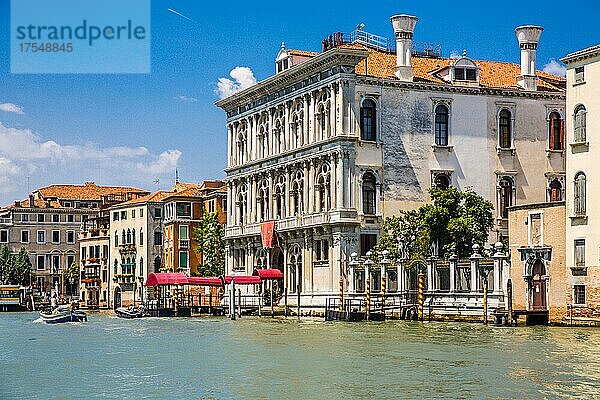 Canal Grande mit etwa 200 Adelspalästen aus dem 15. -19. Jhd. größte Wasserstraße Venedigs  Lagunenstadt  Venetien  Italien  Venedig  Venetien  Italien  Europa