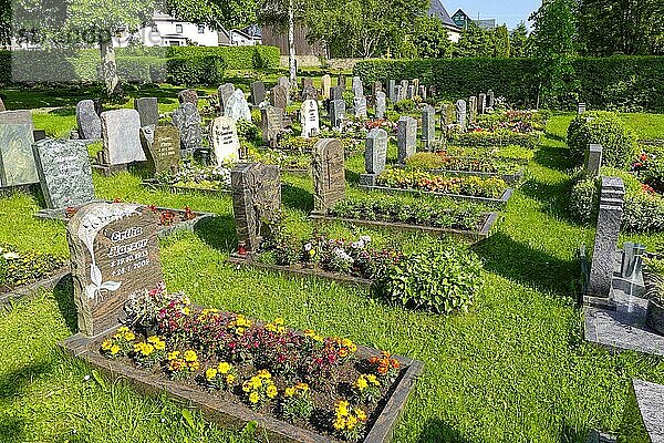 Friedhof  Seiffen  Erzgebirge  Sachsen  Deutschland  Europa