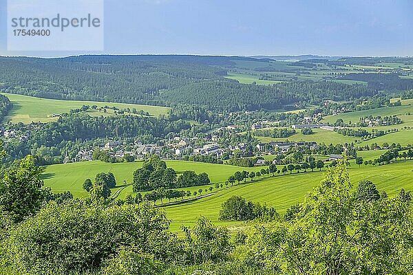 Bergpanorama bei Neuhausen  Erzgebirge  Sachsen  Deutschland  Europa