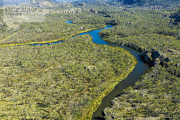 Australien  NSW  Ganguddy  Luftaufnahme des Dunns Swamp und des Flusses im Wollemi-Nationalpark