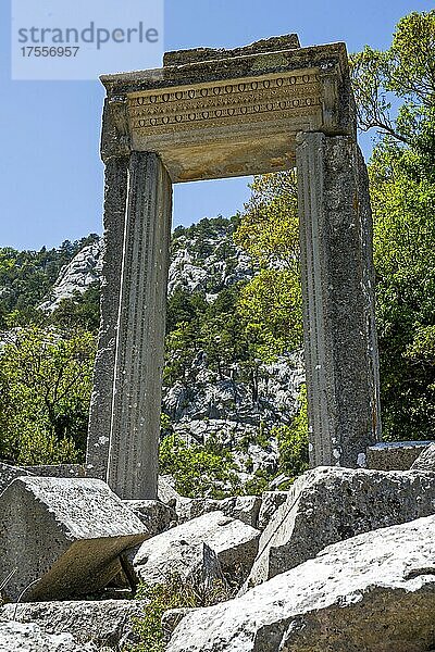Tor des Hadrian  Termessos  antike Ruinenstätte  Türkei  Termessos  Türkei  Asien