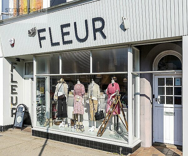 Fleur Frauen  Modegeschäft für Bekleidung  Aldeburgh  Suffolk  England  UK