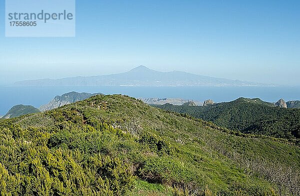 Aussichtspunkt Mirador Degollada de Peraza mit Blick auf Teneriffa  La Gomera  Spanien  Europa