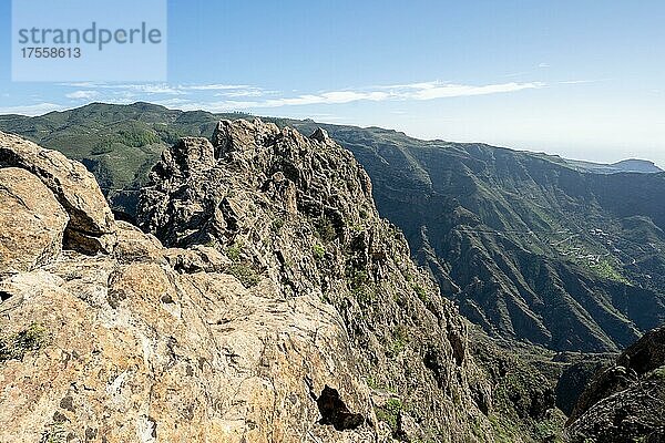 Blick vom Tafelberg La Fortaleza zum Alto de Garajonay (1487m)  La Gomera  Spanien  Europa