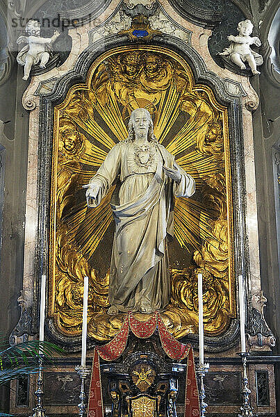 Italien  Lombardei  Mailand  Basilica di Sant'Ambrogio  Jesus Christus Statue