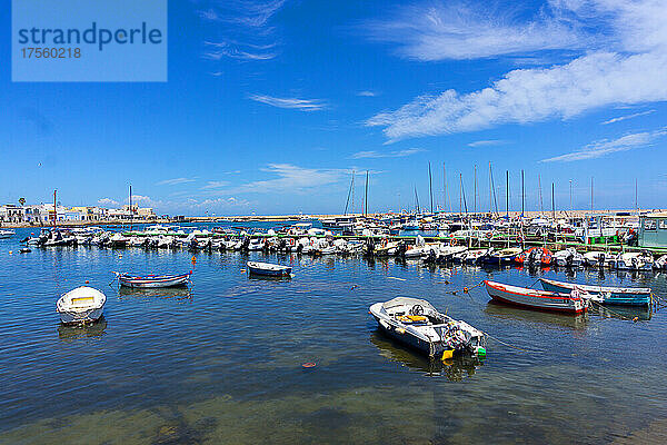 Italien  Apulien  Bari  Santo Spirito  Hafen