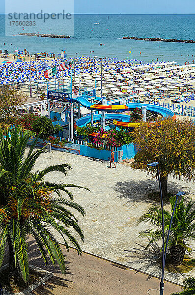 Italien  Marken  San Benedetto del Tronto  der Strand