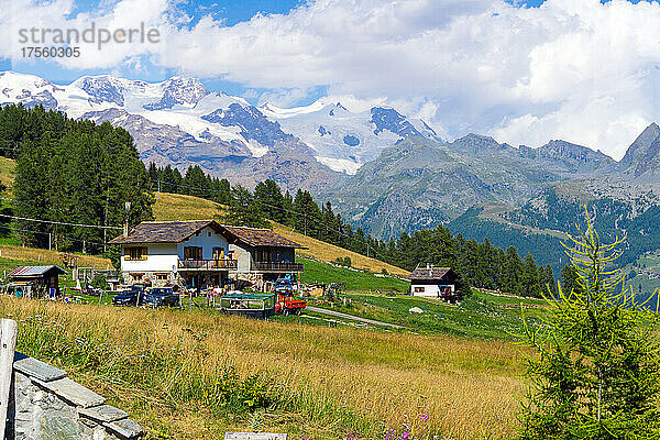 Italien  Aosta-Tal  Ayas  Berglandschaft