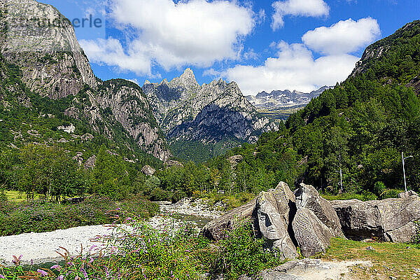 Italien  Lombardei  Valtellina  Val Masino