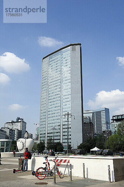 Wolkenkratzer Pirelli Tower bekannt als Pirellone. Der Palast wurde von Gio Ponty und Luigi Nervi in Mailand entworfen.