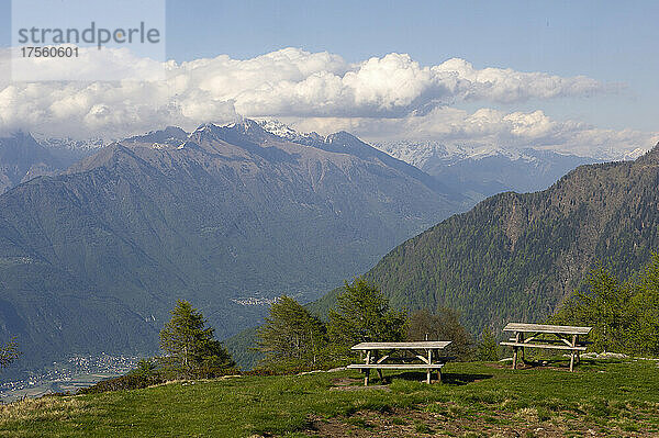 Europa Italien  Lombardei  Comer See  Lecco   Berg Legnoncino