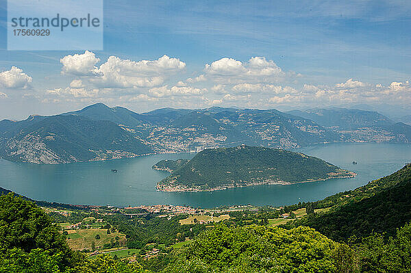 Europa  Italien  Lombardei  Iseosee  Sebino See  Sulzano  Panoramablick