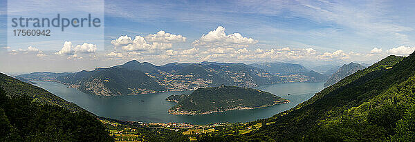 Europa  Italien  Lombardei  Iseosee  Sebino See  Sulzano  Panoramablick