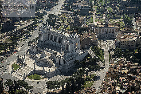 Italien  Latium  Rom Luftaufnahme  Vittorio Emanuele-Denkmal