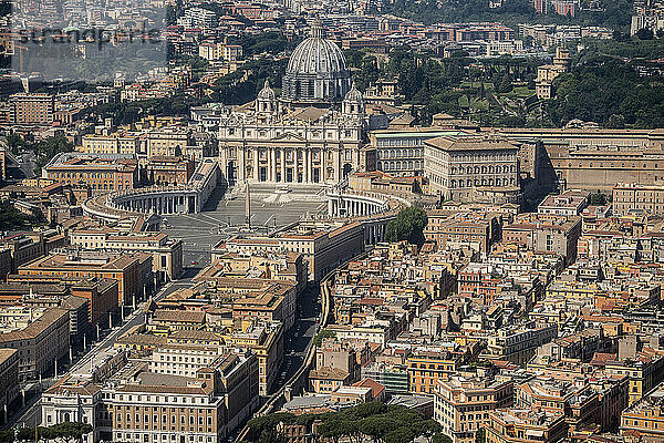 Italien  Latium  Rom Luftaufnahme  Petersplatz