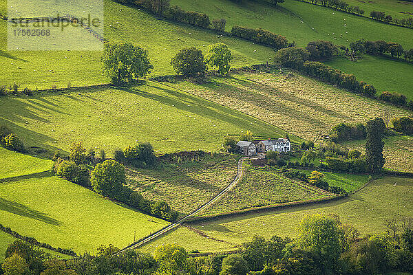 Abgelegenes Bauernhaus im Brecon Beacons National Park  Powys  Wales  Vereinigtes Königreich  Europa