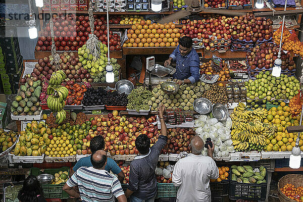 Obstmarktstand  Panjim-Markt  Panjim (Panaji)  Goa  Indien  Asien