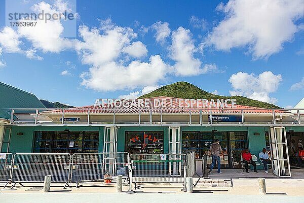 Terminal des Flughafen Saint Martin (SFG) Terminal Aerogare de lEsperance in der Karibik in Saint Martin  Frankreich  Europa