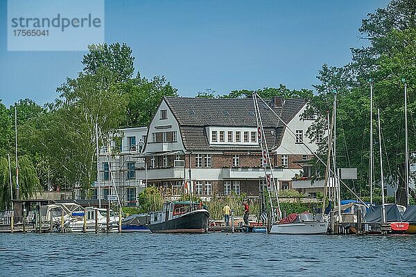 Häuser  Havel  Tegelort  Tegel  Reinickendorf  Berlin  Deutschland  Europa