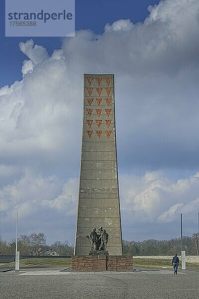 Obelisk  Nationale Mahn und Gedenkstätte der DDR von 1961  Gedenkstätte und Museum Konzentrationslager Sachsenhausen  Oranienburg  Landkreis Oberhavel  Brandenburg  Deutschland  Europa