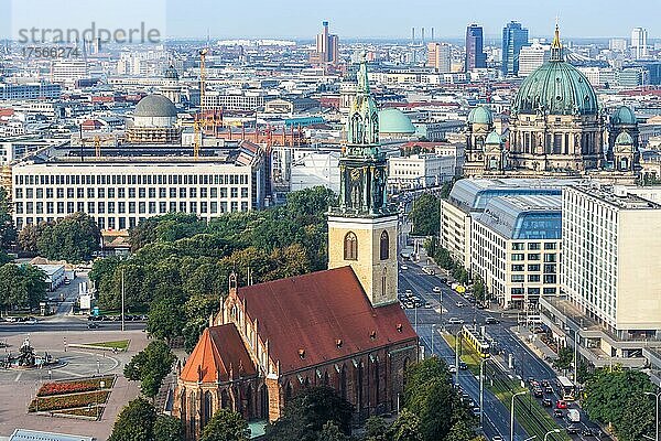 St. Marienkirche Kirche Stadt Skyline Luftbild in Berlin  Deutschland  Europa