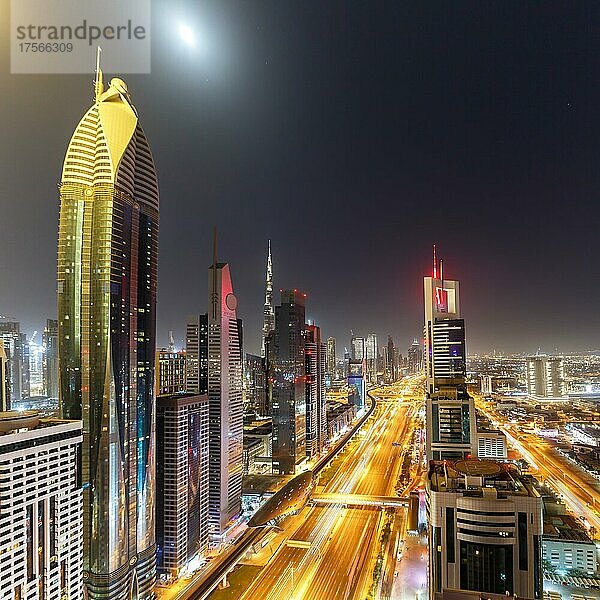 Dubai Sheikh Zayed Road Burj Khalifa Kalifa Hochhaus Wolkenkratzer Skyline Architektur in Dubai  Vereinigte Arabische Emirate  Asien